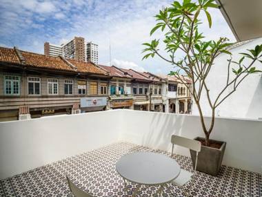 Hutton Central Hotel By PHC