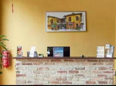 Capital O 90443 Aigoh Hotel