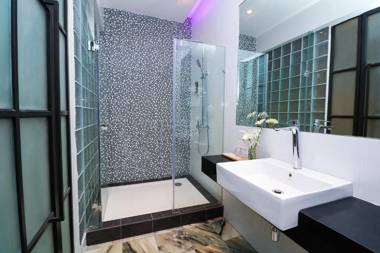 Macalister Terraces Hotel