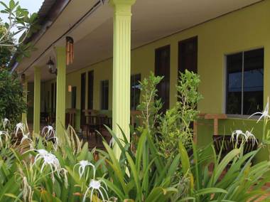 Tanjung Puteri Motel