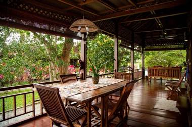 Sunset Valley Holiday Houses