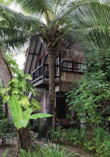 Panji Panji Tropical Wooden Home