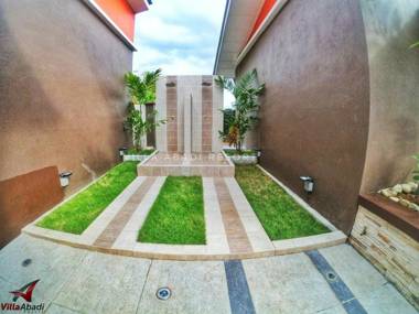 The Red Warriors Villa Abadi