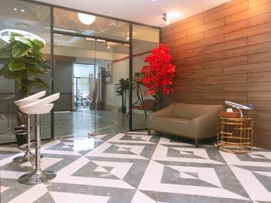 Shell Out Beach Club Suite