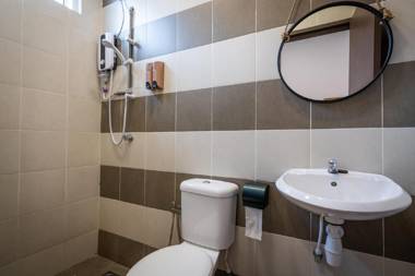 The SNUG232  5BR  Premium Holiday Home  Kuah