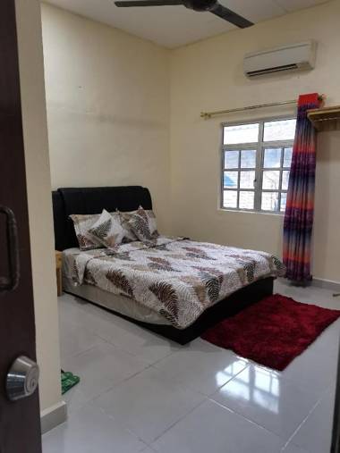 OYO Home 90357 Alisa Homestay