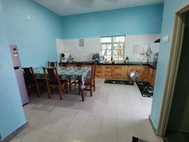 OYO Home 90357 Alisa Homestay