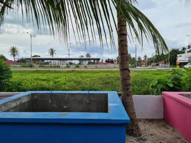 OYO 90561 Awan Biru Motel