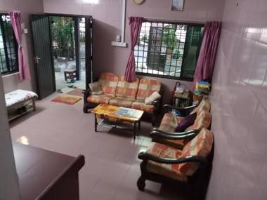 Shalinis guest house sea view