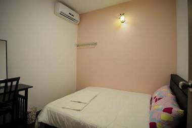 Thirty Three Stewart Houze