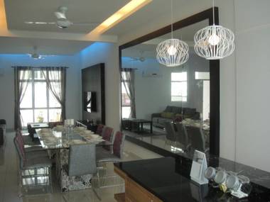 Batu Ferringhi - Shamrock Beach Villas Penang