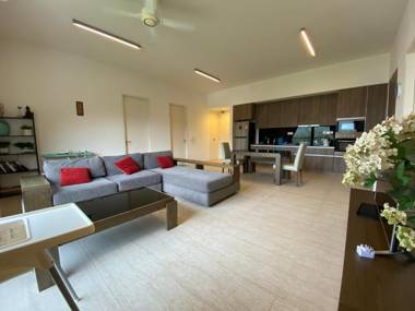 By The Sea @ Luxury Suites Batu Ferringhi