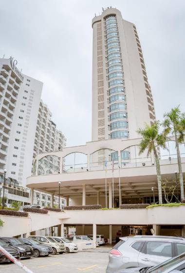 J Beach Suites At Paradise Rainbow Beach Resort