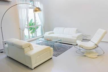 New Luxury Shamrock Beach Villas Seaview