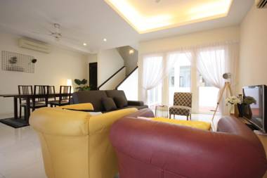 3 Storey Courtyard Luxury Series Straits Quay