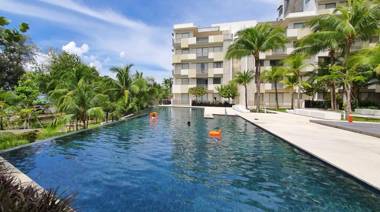 By The Sea Beach Luxury Resort@ Batu Ferringhi