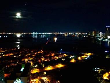 Seaview Landmark Studio Homestay at Gurney 