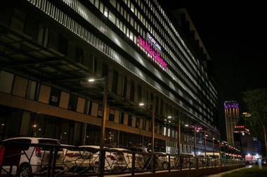 Tropicana Luxury 3BR Suite