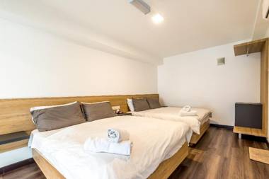 Maritime Luxury Suite (B)