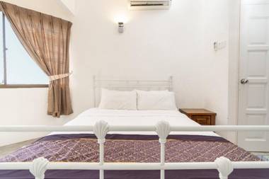 Seaview beach Batu Ferringhi 3 Bedrooms - 1801