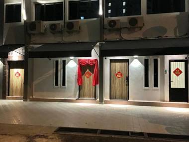 iBook 6 - Deluxe Family Suites 4pax