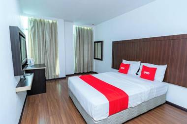 OYO 90375 Reggae Inn