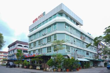 OYO 89411 900 Inn