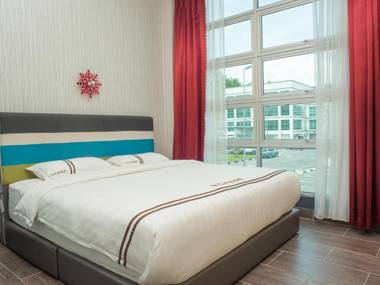 OYO 90082 Red’s Hotel