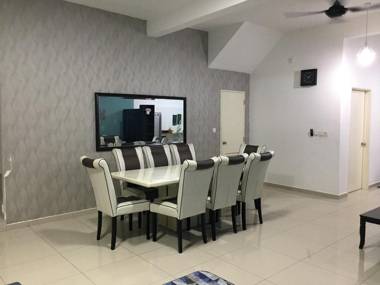 HOMESTAY D’TEPIAN BAYU  BANDAR SERI IMPIAN KLUANG