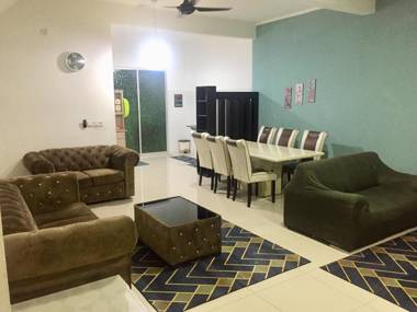 HOMESTAY D’TEPIAN BAYU  BANDAR SERI IMPIAN KLUANG