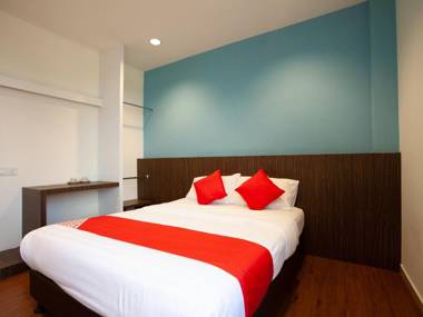 OYO 89487 Space Hotel