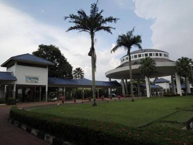 Bukit Beruntung Resort