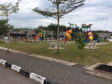 Hanaz Homestay - A'isy