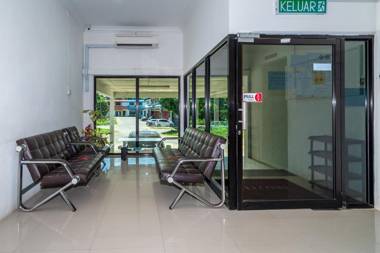 OYO 90087 Warisan Motel