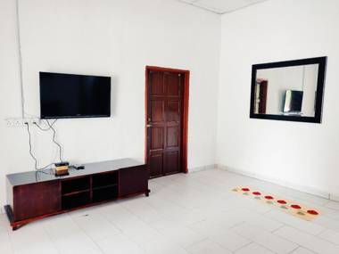 Padang Besar White House Homestay