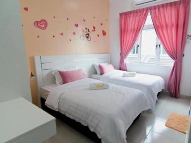 Sekinchan Santorini Villa