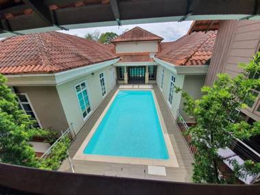 OYO 90347 Villa Temila