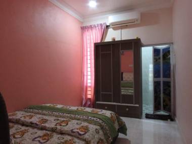 Aryan G100 Homestay