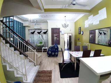 E&A Homestay-12km KLIA Airport FREE WIFI Netflix