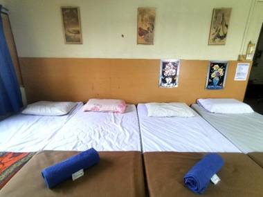 SPOT ON 90625 Super Green Grass Hotel