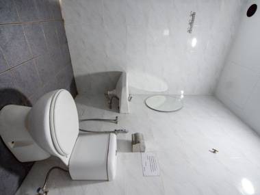 OYO 89895 Senses Budget Hotel