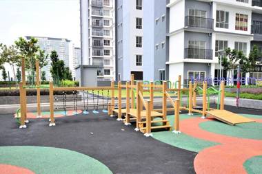 Minions Homestay Near KLIA 8-12pax WifiAtari Game