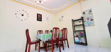 Colourful homestay - (near jeti sky mirror)