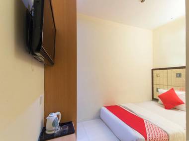 OYO 763 Tazara Hotel