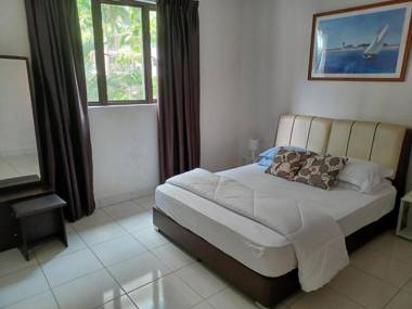Indah Alam Condo