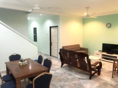 Taipan Vacation Home 