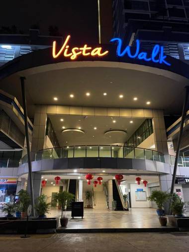 Vista Alam Homestay Universe (S)