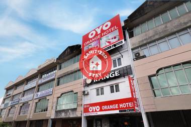 OYO 90296 Red Orange Hotel Port Klang