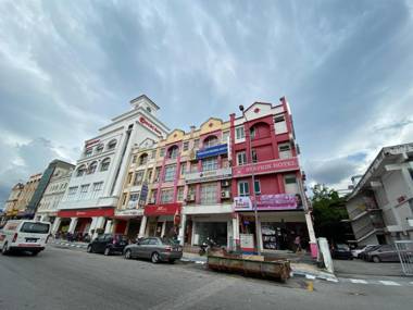 OYO 90486 Station Hotel