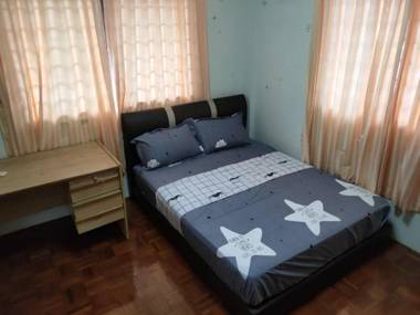 OYO 90310 E Homestay Permai Timur